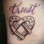Фото рисунока тату с подковой 22.07.2021 №332 - drawing tattoo horseshoe - tatufoto.com