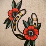 Фото рисунока тату с подковой 22.07.2021 №394 - drawing tattoo horseshoe - tatufoto.com