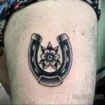 Фото рисунока тату с подковой 22.07.2021 №400 - drawing tattoo horseshoe - tatufoto.com