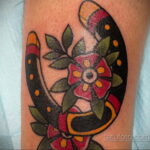 Фото рисунока тату с подковой 22.07.2021 №423 - drawing tattoo horseshoe - tatufoto.com