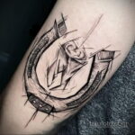 Фото рисунока тату с подковой 22.07.2021 №455 - drawing tattoo horseshoe - tatufoto.com