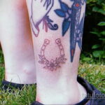 Фото рисунока тату с подковой 22.07.2021 №460 - drawing tattoo horseshoe - tatufoto.com