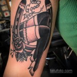 Фото рисунока тату с подковой 22.07.2021 №522 - drawing tattoo horseshoe - tatufoto.com