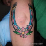 Фото рисунока тату с подковой 22.07.2021 №572 - drawing tattoo horseshoe - tatufoto.com