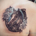 Фото рисунока тату с подковой 22.07.2021 №582 - drawing tattoo horseshoe - tatufoto.com