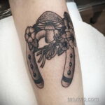 Фото рисунока тату с подковой 22.07.2021 №596 - drawing tattoo horseshoe - tatufoto.com