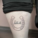 Фото рисунока тату с подковой 22.07.2021 №617 - drawing tattoo horseshoe - tatufoto.com