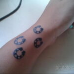Фото рисунока тату с подковой 22.07.2021 №662 - drawing tattoo horseshoe - tatufoto.com