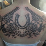 Фото рисунока тату с подковой 22.07.2021 №680 - drawing tattoo horseshoe - tatufoto.com