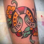 Фото рисунока тату с подковой 22.07.2021 №700 - drawing tattoo horseshoe - tatufoto.com