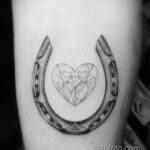Фото рисунока тату с подковой 22.07.2021 №713 - drawing tattoo horseshoe - tatufoto.com