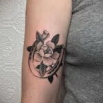 Фото рисунока тату с подковой 22.07.2021 №716 - drawing tattoo horseshoe - tatufoto.com