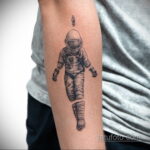 Фото тату астронавт 17.07.2021 №222 - astronaut tattoo - tatufoto.com