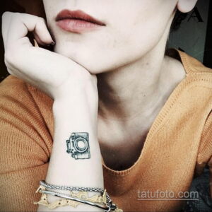 Фото тату для фотографа 06.07.2021 №011 - tattoo photo camera - tatufoto.com
