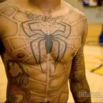 Фото тату паук на груди 25.07.2021 №007 - spider tattoo on chest - tatufoto.com