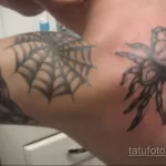 Фото тату паук на плече 25.07.2021 №026 - spider tattoo on shoulder - tatufoto.com