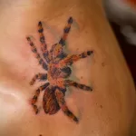 Фото тату паук на шее 25.07.2021 №022 - spider neck tattoo - tatufoto.com