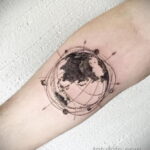 Фото тату планета 20.07.2021 №365 - planet tattoo - tatufoto.com