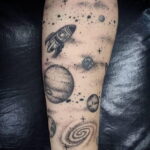 Фото тату про космос 20.07.2021 №008 - space tattoo - tatufoto.com