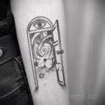 Фото тату про космос 20.07.2021 №016 - space tattoo - tatufoto.com