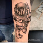 Фото тату про космос 20.07.2021 №126 - space tattoo - tatufoto.com
