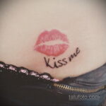 Фото тату с поцелуем 05.07.2021 №014 - tattoo kiss - tatufoto.com
