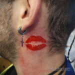 Фото тату с поцелуем 05.07.2021 №028 - tattoo kiss - tatufoto.com
