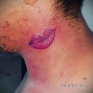 Фото тату с поцелуем 05.07.2021 №069 - tattoo kiss - tatufoto.com