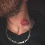 Фото тату с поцелуем 05.07.2021 №122 - tattoo kiss - tatufoto.com