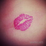 Фото тату с поцелуем 05.07.2021 №128 - tattoo kiss - tatufoto.com