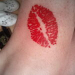 Фото тату с поцелуем 05.07.2021 №187 - tattoo kiss - tatufoto.com