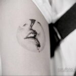 Фото тату с поцелуем 05.07.2021 №188 - tattoo kiss - tatufoto.com