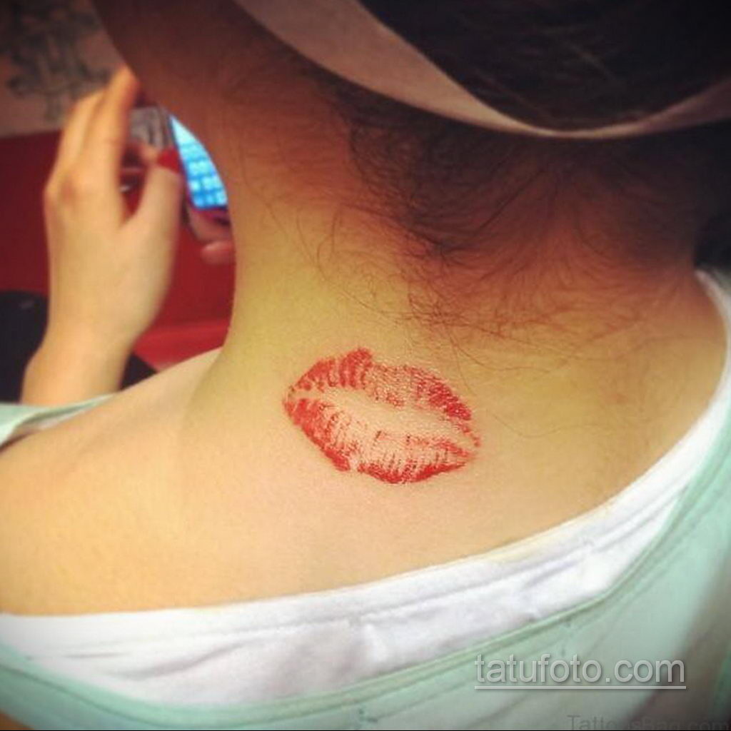 Фото тату с поцелуем 05.07.2021 №208 - tattoo kiss - tatufoto.com