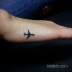 Фото тату самолет 06.07.2021 №011 - airplane tattoo - tatufoto.com