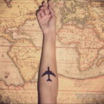 Фото тату самолет 06.07.2021 №040 - airplane tattoo - tatufoto.com