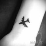 Фото тату самолет 06.07.2021 №047 - airplane tattoo - tatufoto.com
