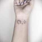 Фото тату самолет 06.07.2021 №110 - airplane tattoo - tatufoto.com