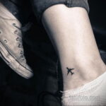 Фото тату самолет 06.07.2021 №117 - airplane tattoo - tatufoto.com