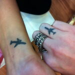 Фото тату самолет 06.07.2021 №130 - airplane tattoo - tatufoto.com