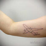 Фото тату самолет 06.07.2021 №132 - airplane tattoo - tatufoto.com
