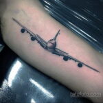 Фото тату самолет 06.07.2021 №141 - airplane tattoo - tatufoto.com