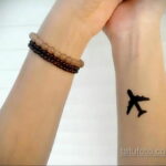 Фото тату самолет 06.07.2021 №212 - airplane tattoo - tatufoto.com