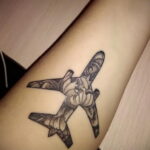 Фото тату самолет 06.07.2021 №263 - airplane tattoo - tatufoto.com
