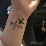 Фото тату самолет 06.07.2021 №304 - airplane tattoo - tatufoto.com