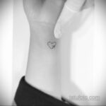 Фото тату самолет 06.07.2021 №335 - airplane tattoo - tatufoto.com