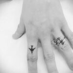 Фото тату самолет 06.07.2021 №341 - airplane tattoo - tatufoto.com