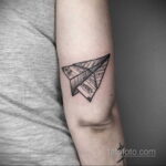 Фото тату самолет 06.07.2021 №351 - airplane tattoo - tatufoto.com