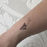 Фото тату самолет 06.07.2021 №375 - airplane tattoo - tatufoto.com
