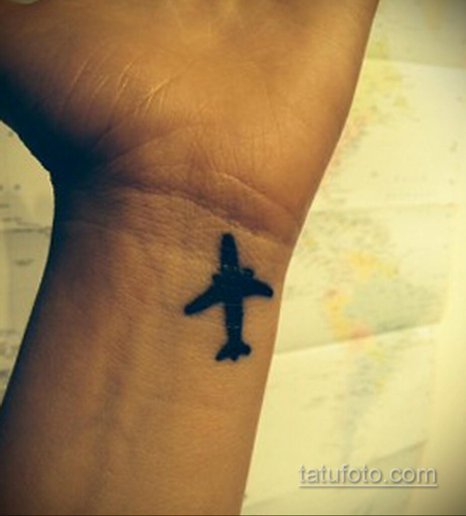 Фото тату самолет 06.07.2021 №401 - airplane tattoo - tatufoto.com