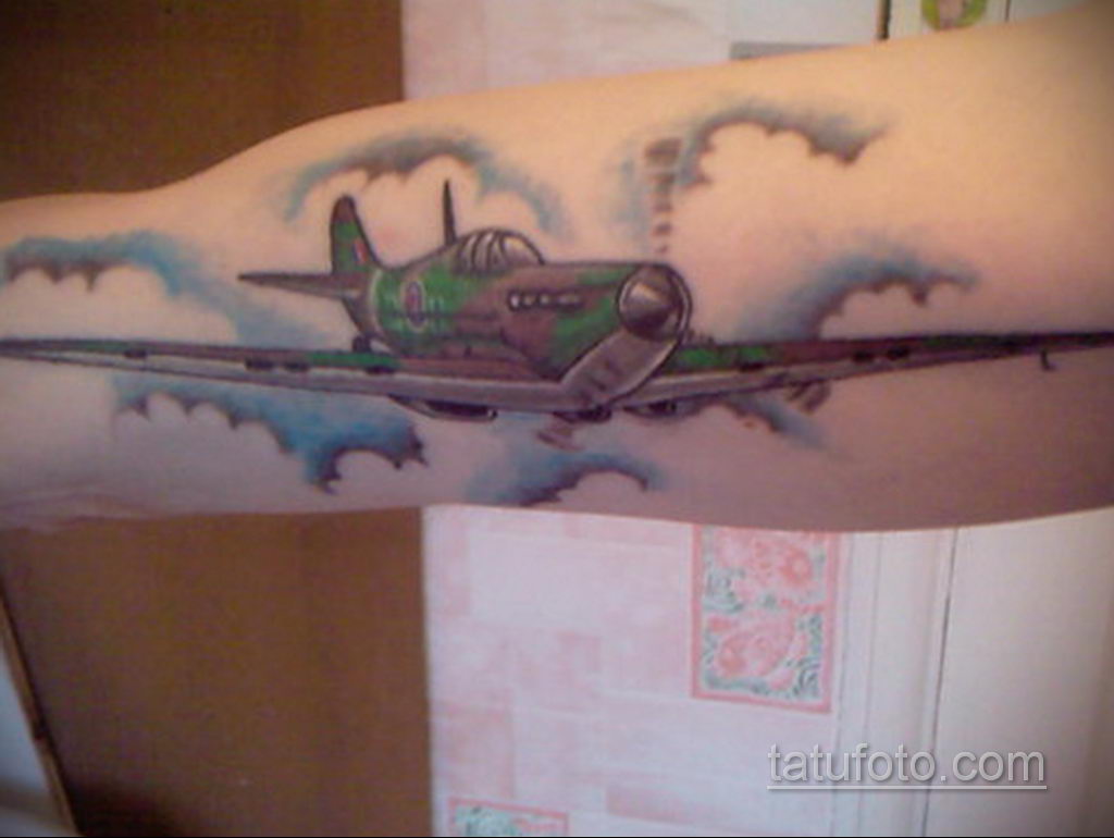 Фото тату самолет 06.07.2021 №409 - airplane tattoo - tatufoto.com